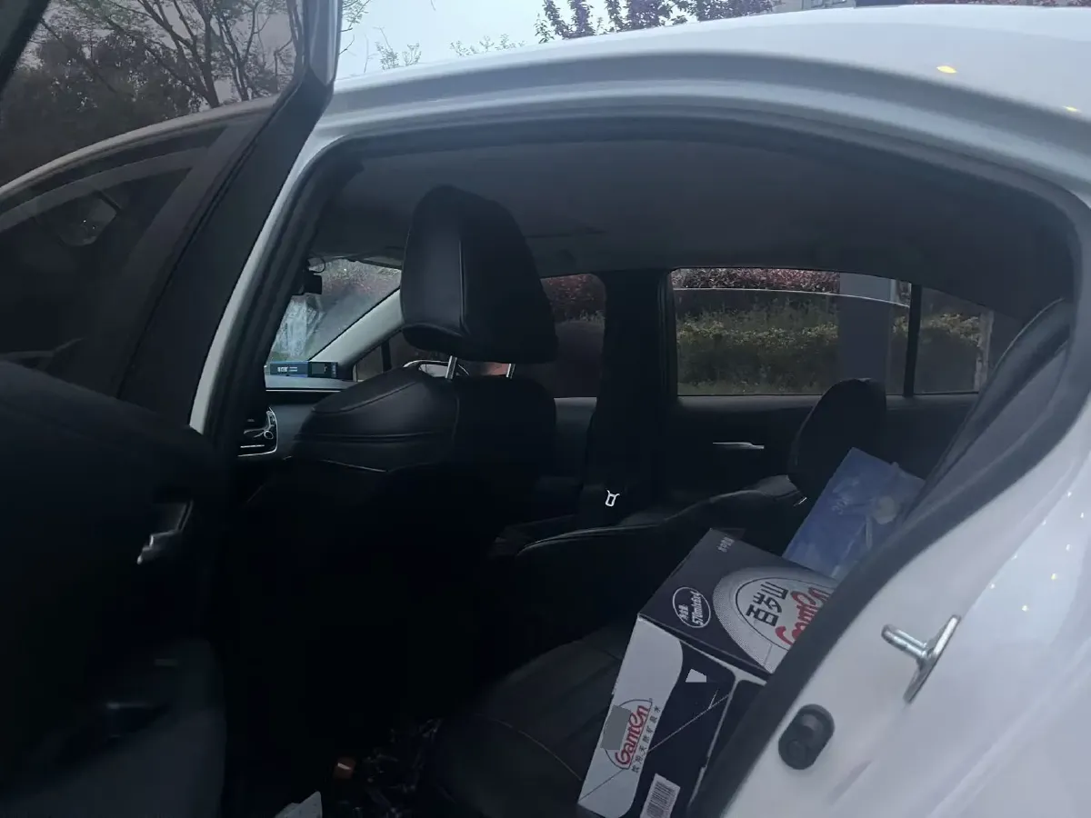 2021 Toyota Corolla 1.2T 116HP L4 CVT,autocango,china used car exporter,china ev exporter,chinese used car exporter,chinese used ev exporter