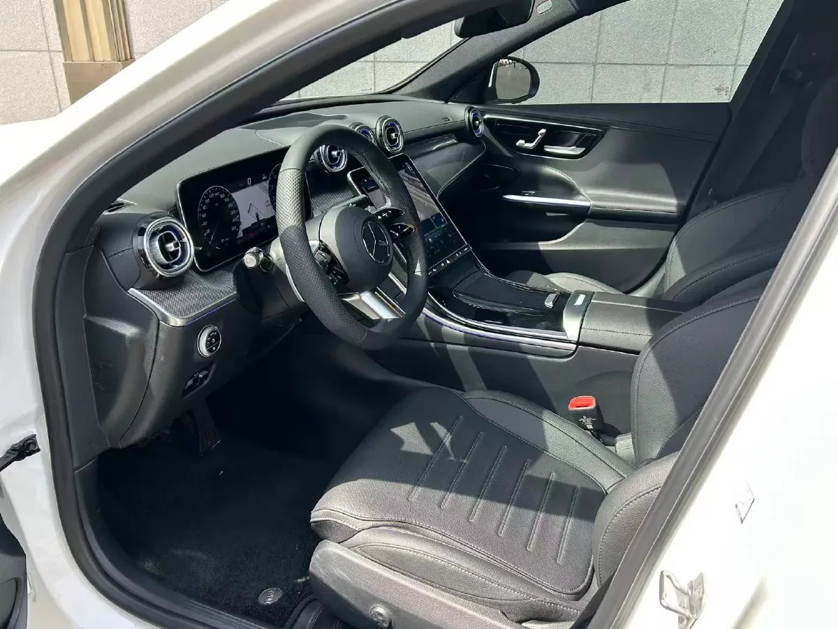 2025 Mercedes-Benz C Class 1.5T 204HP L4 9AT,autocango,china used car exporter,china ev exporter,chinese used car exporter,chinese used ev exporter