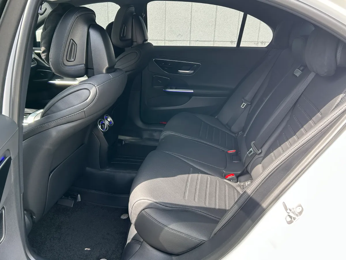 2025 Mercedes-Benz C Class 1.5T 204HP L4 9AT,autocango,china used car exporter,china ev exporter,chinese used car exporter,chinese used ev exporter