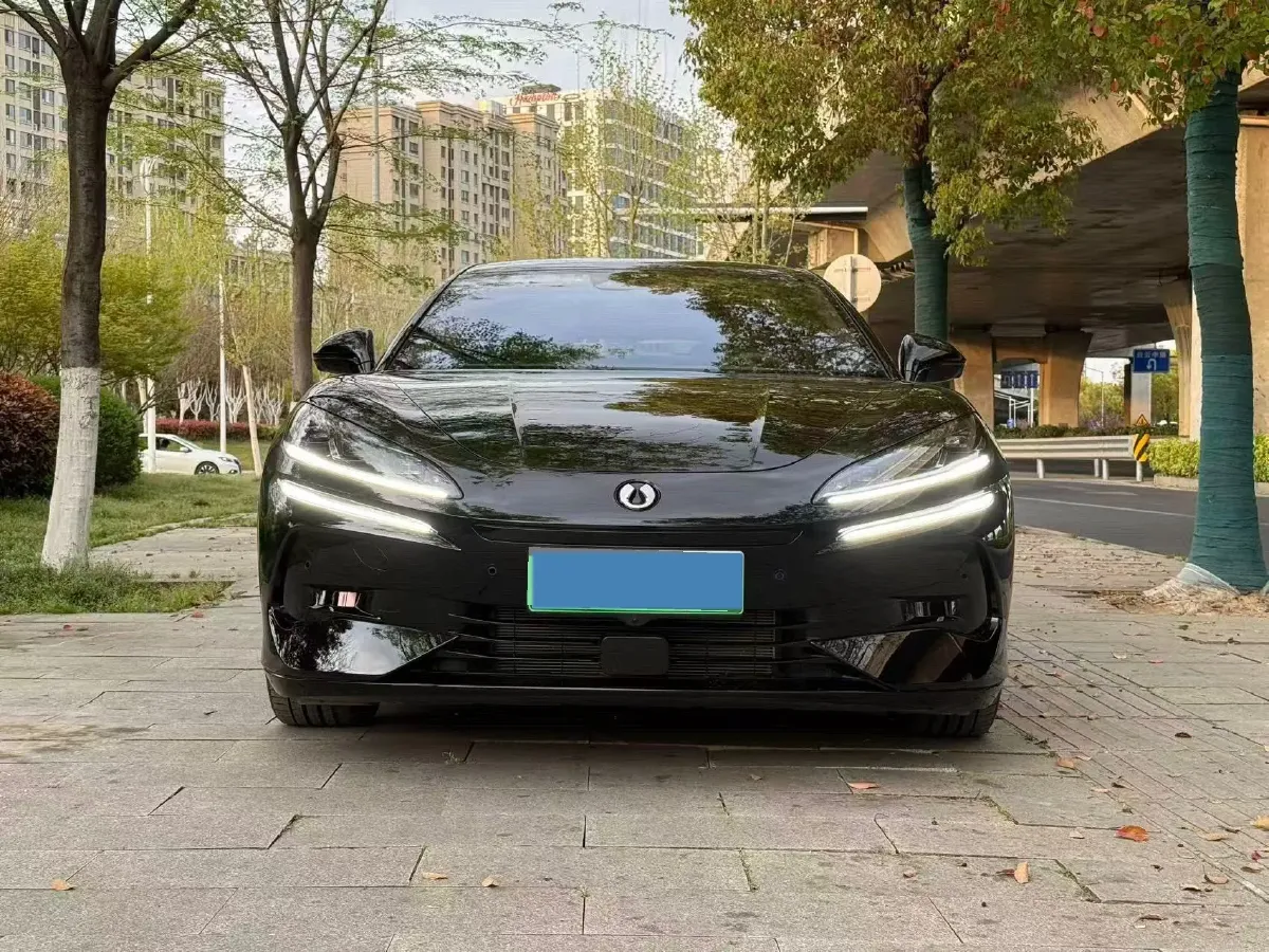 2024 Denza DenzaZ9GT 2.0T 207HP L4 E-CVT PHEV 38.5KWH,autocango,china used car exporter,china ev exporter,chinese used car exporter,chinese used ev exporter