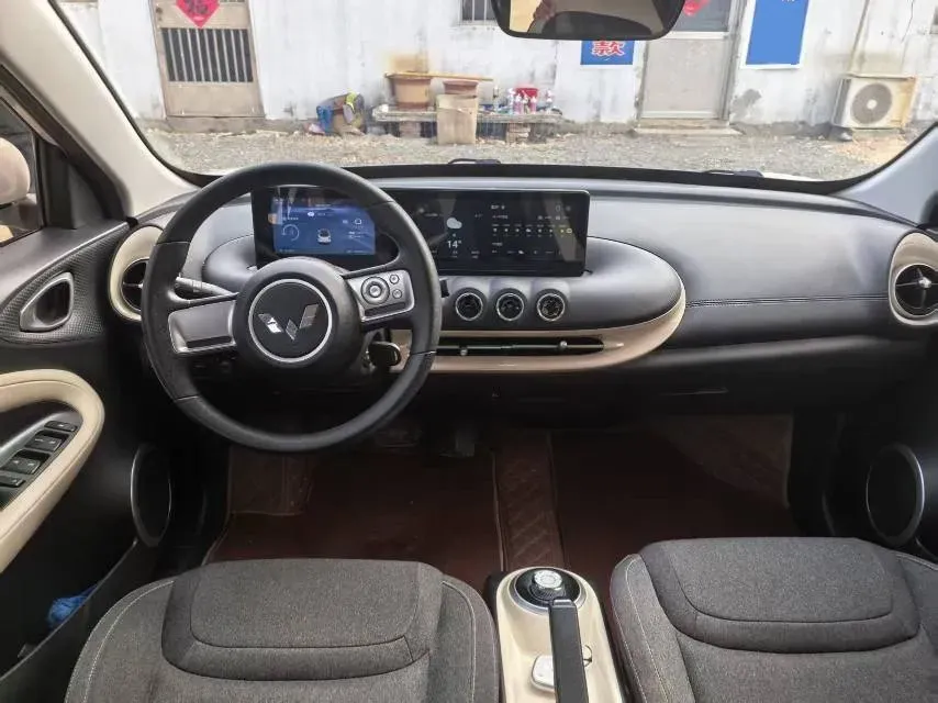 2023 WuLing BinGuo BEV 31.9KWH,autocango,china used car exporter,china ev exporter,chinese used car exporter,chinese used ev exporter