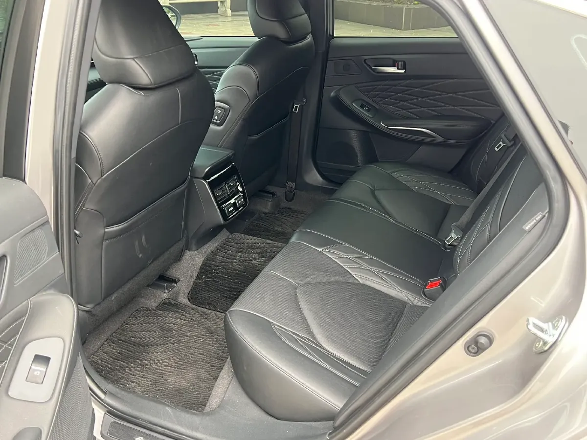 2023 Toyota Avalon 2.5L 207HP L4 8AT,autocango,china used car exporter,china ev exporter,chinese used car exporter,chinese used ev exporter