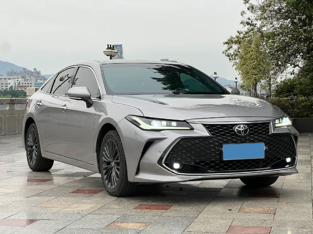 2023 Toyota Avalon 2.5L 207HP L4 8AT,autocango,china used car exporter,china ev exporter,chinese used car exporter,chinese used ev exporter