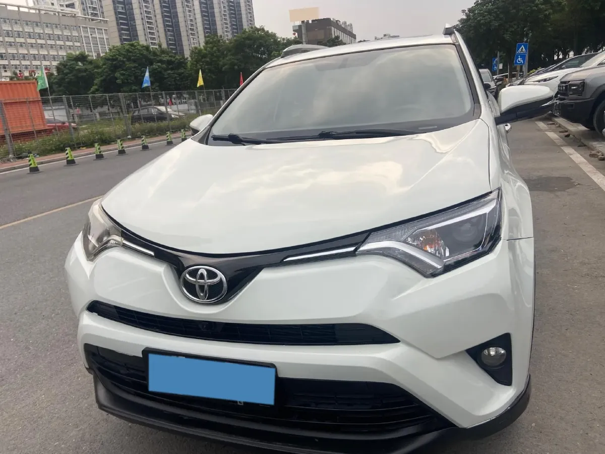 2018 Toyota RAV4 2.0L 151HP L4 CVT,autocango,china used car exporter,china ev exporter,chinese used car exporter,chinese used ev exporter