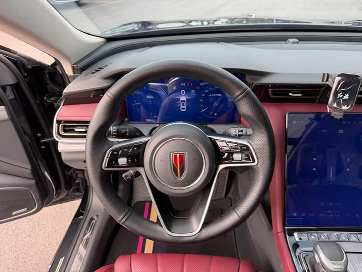 2024 HongQi H5 2.0T 224HP L4 8AT,autocango,china used car exporter,china ev exporter,chinese used car exporter,chinese used ev exporter