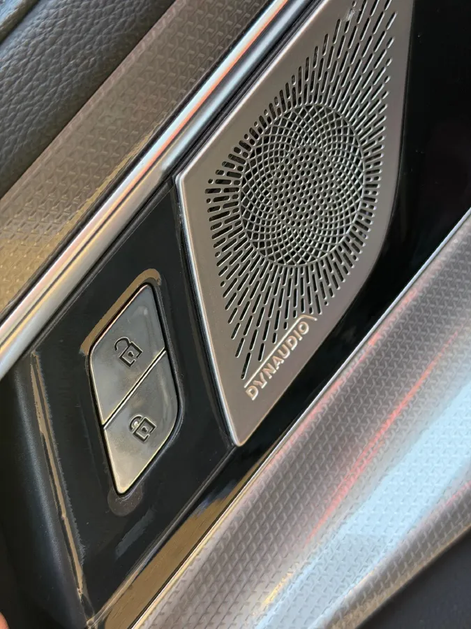 2024 HongQi H5 2.0T 224HP L4 8AT,autocango,china used car exporter,china ev exporter,chinese used car exporter,chinese used ev exporter