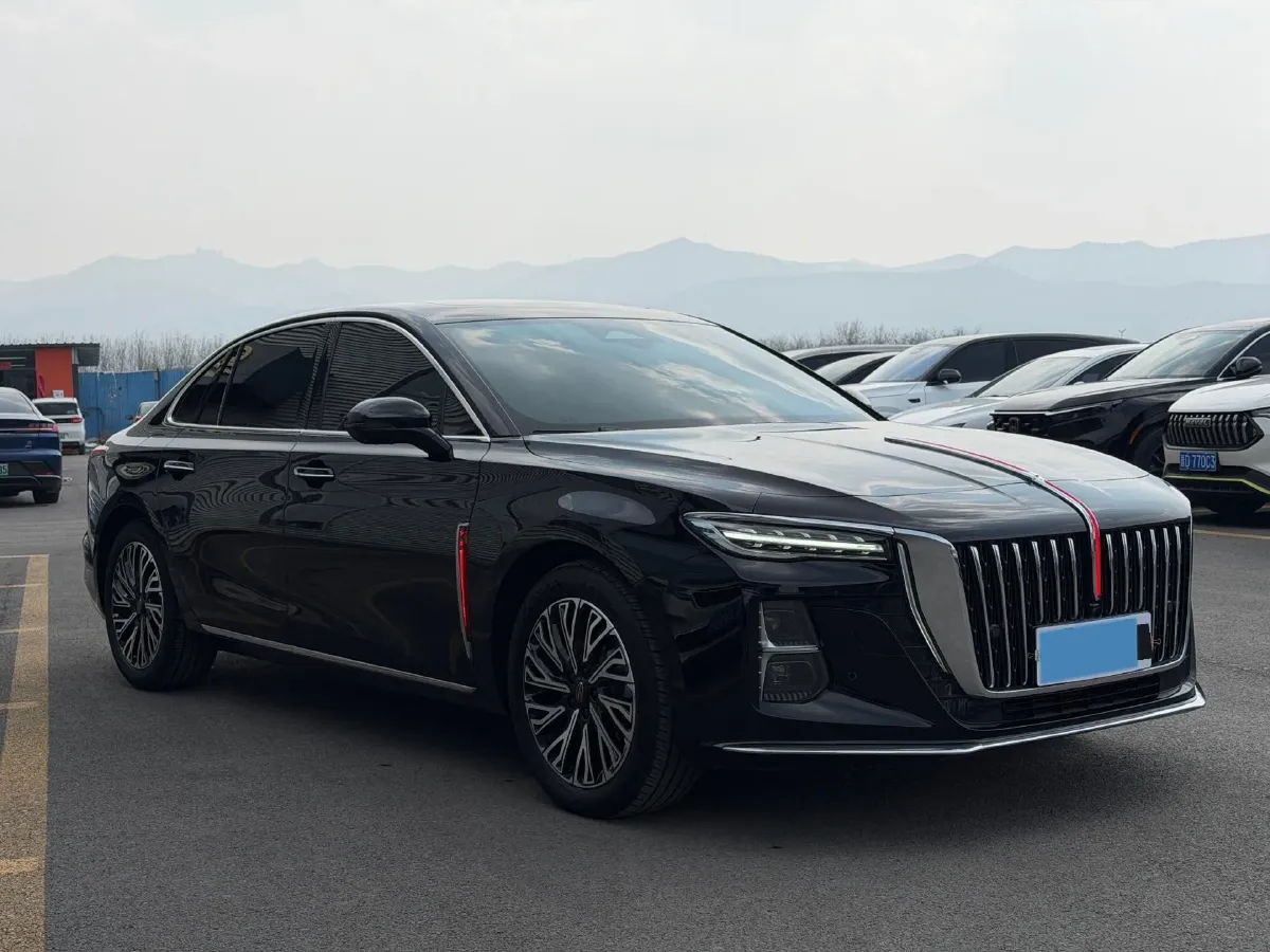 2024 HongQi H5 2.0T 224HP L4 8AT,autocango,china used car exporter,china ev exporter,chinese used car exporter,chinese used ev exporter
