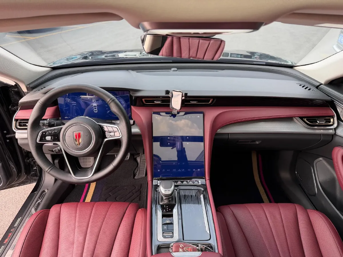 2024 HongQi H5 2.0T 224HP L4 8AT,autocango,china used car exporter,china ev exporter,chinese used car exporter,chinese used ev exporter