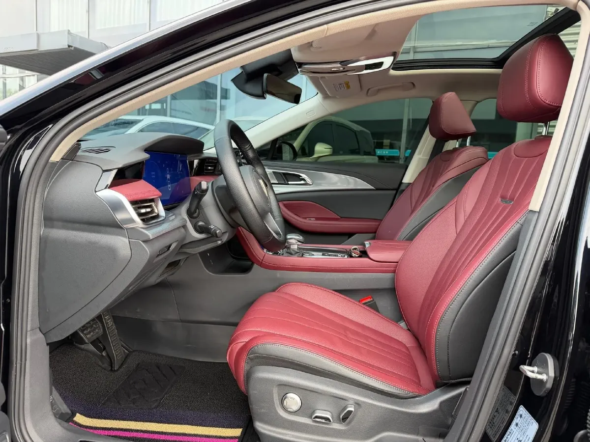 2024 HongQi H5 2.0T 224HP L4 8AT,autocango,china used car exporter,china ev exporter,chinese used car exporter,chinese used ev exporter