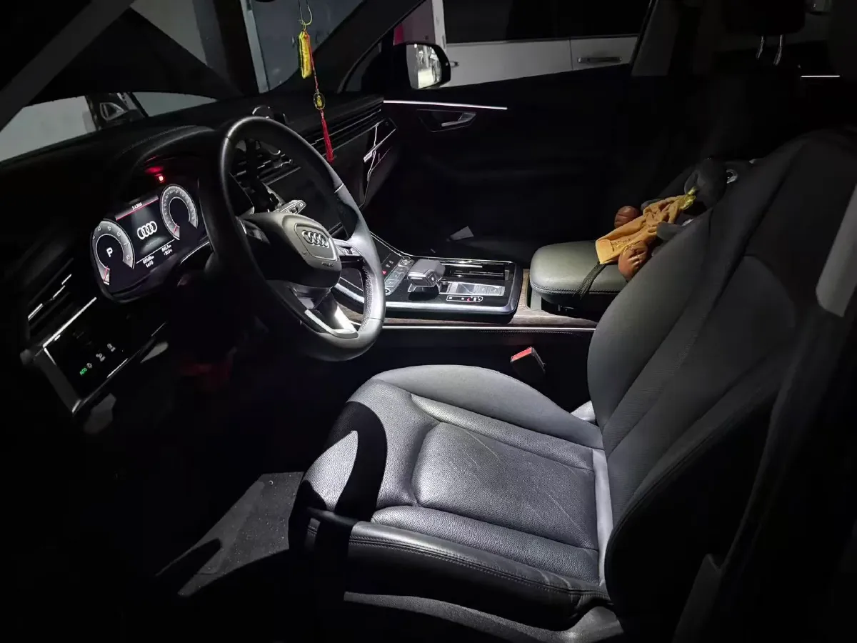 2023 Audi Q7 3.0T 340HP V6 8AT,autocango,china used car exporter,china ev exporter,chinese used car exporter,chinese used ev exporter