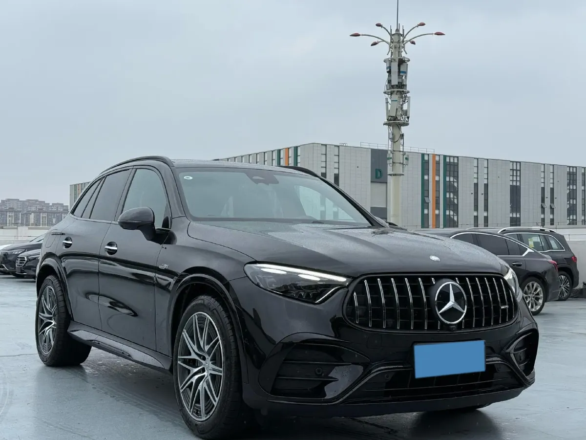 2024 Mercedes-Benz GLC AMG 2.0T 421HP L4 9AT,autocango,china used car exporter,china ev exporter,chinese used car exporter,chinese used ev exporter