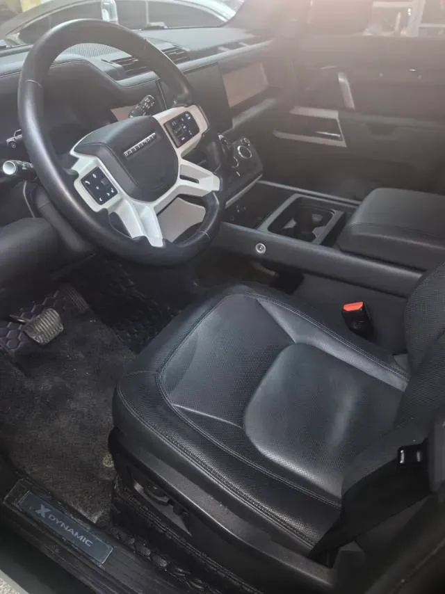 2024 Land Rover Defender 3.0T 400HP L6 8AT,autocango,china used car exporter,china ev exporter,chinese used car exporter,chinese used ev exporter