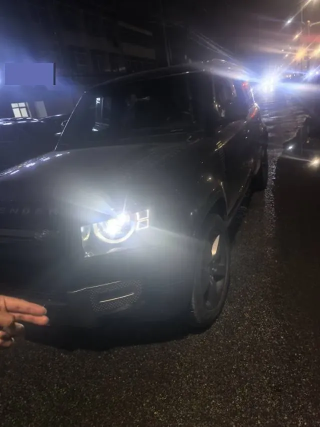 2024 Land Rover Defender 3.0T 400HP L6 8AT,autocango,china used car exporter,china ev exporter,chinese used car exporter,chinese used ev exporter