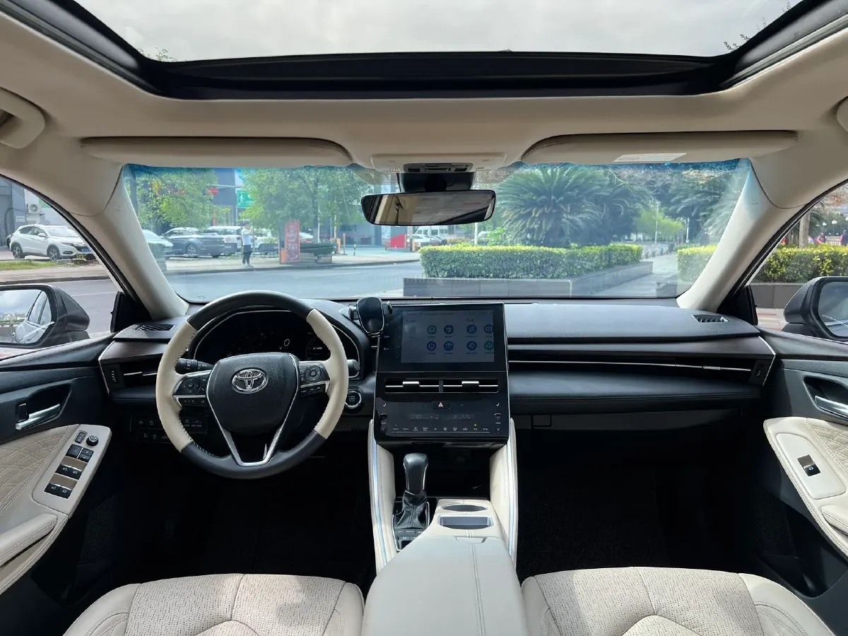 2022 Toyota Avalon 2.5L 209HP L4 8AT,autocango,china used car exporter,china ev exporter,chinese used car exporter,chinese used ev exporter