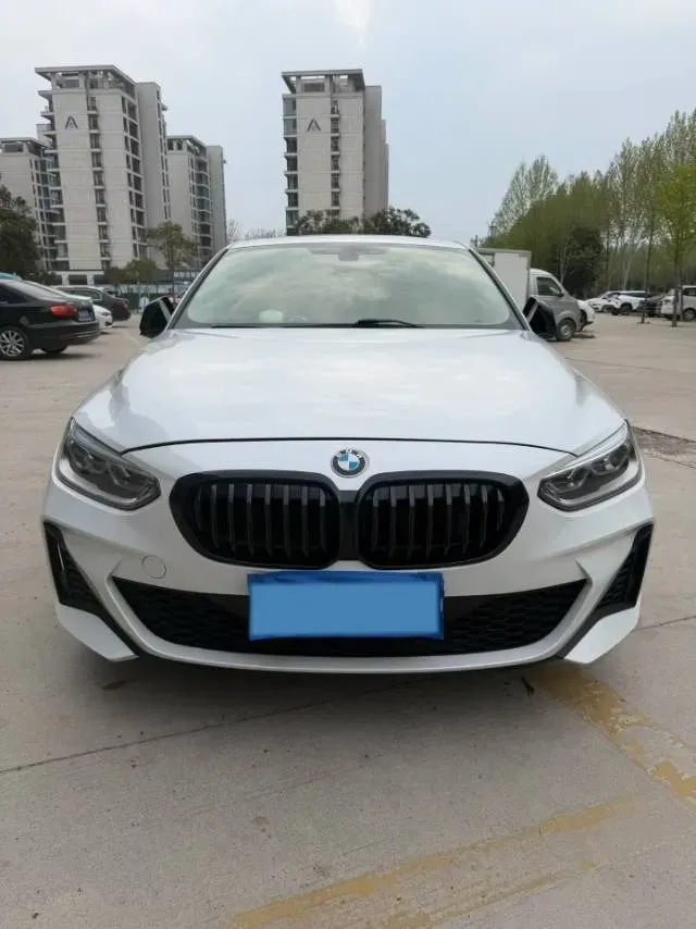 2021 BMW 1 Series 2.0T 192HP L4 7DCT,autocango,china used car exporter,china ev exporter,chinese used car exporter,chinese used ev exporter