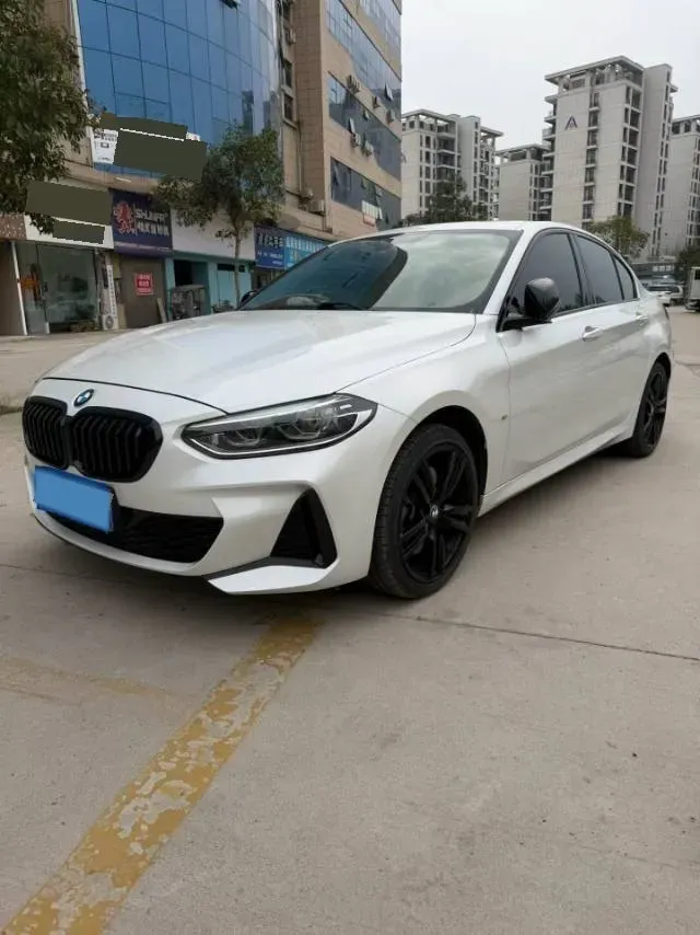 2021 BMW 1 Series 2.0T 192HP L4 7DCT,autocango,china used car exporter,china ev exporter,chinese used car exporter,chinese used ev exporter