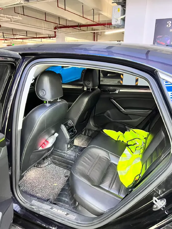 2017 Volkswagen Passat 1.8T 180HP L4 7DCT,autocango,china used car exporter,china ev exporter,chinese used car exporter,chinese used ev exporter
