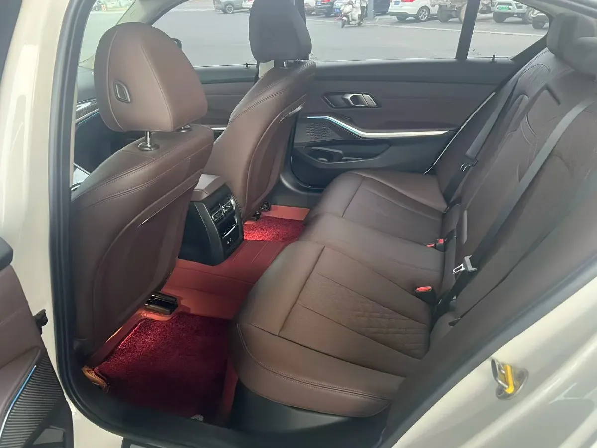 2023 BMW 3 Series 2.0T 184HP L4 8AT,autocango,china used car exporter,china ev exporter,chinese used car exporter,chinese used ev exporter