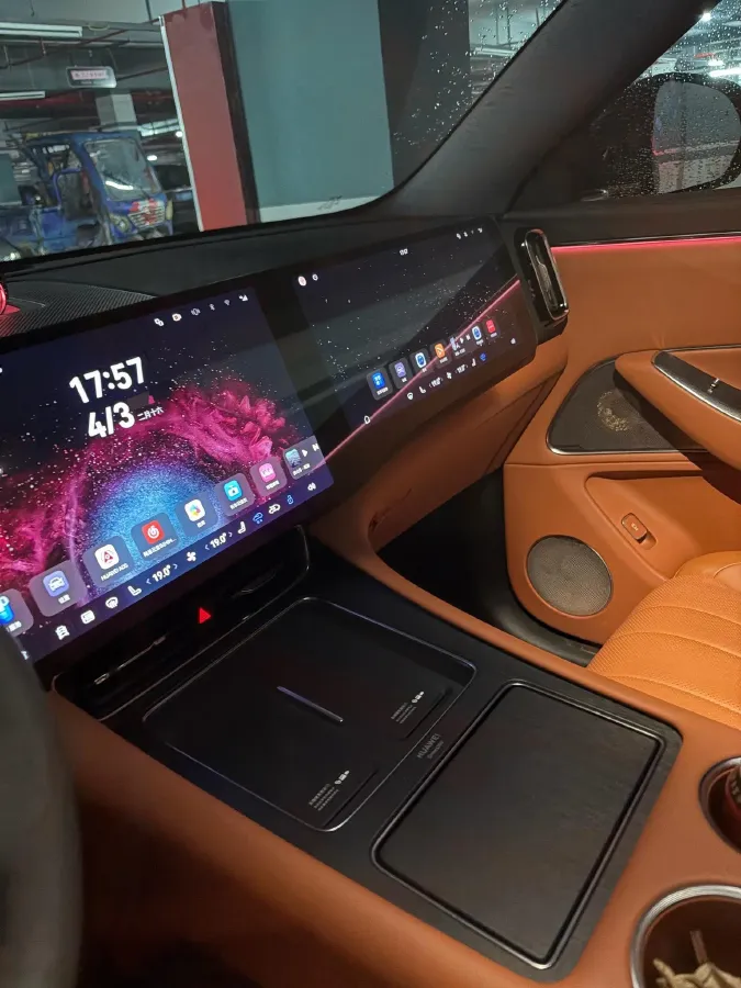 2025 AITO AITO M8 REEV 160HP REEV 53.4KWH,autocango,china used car exporter,china ev exporter,chinese used car exporter,chinese used ev exporter