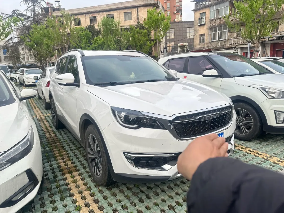 2025 Jetour X70 1.5T 156HP L4 6MT,autocango,china used car exporter,china ev exporter,chinese used car exporter,chinese used ev exporter