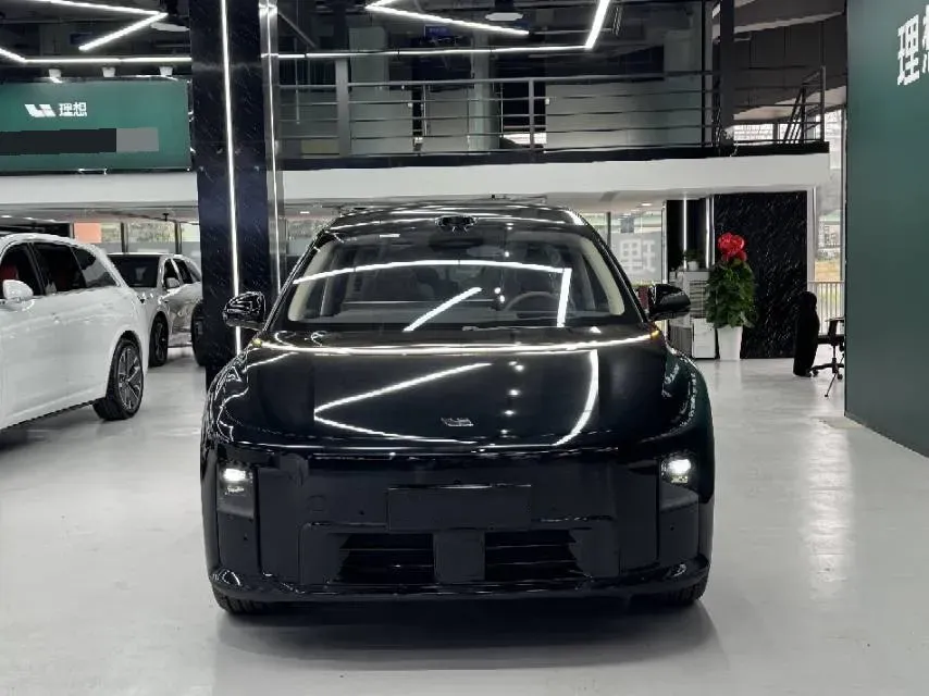 2025 Li i8 BEV,autocango,china used car exporter,china ev exporter,chinese used car exporter,chinese used ev exporter