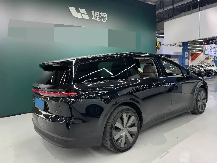 2025 Li i8 BEV,autocango,china used car exporter,china ev exporter,chinese used car exporter,chinese used ev exporter