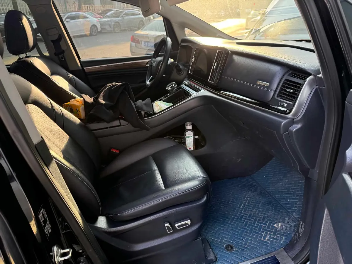 2021 GAC Trumpchi M8 2.0T 252HP L4 8AT,autocango,china used car exporter,china ev exporter,chinese used car exporter,chinese used ev exporter