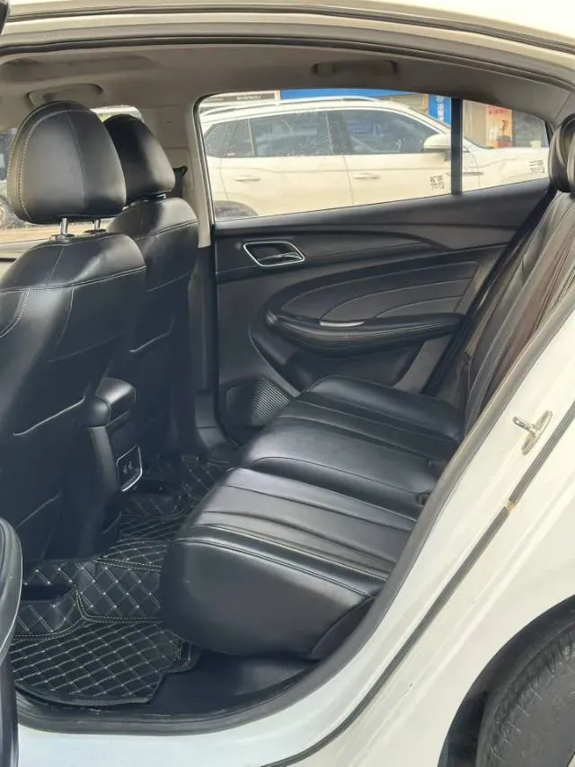 2019 Roewe i5 1.5L 120HP L4 CVT,autocango,china used car exporter,china ev exporter,chinese used car exporter,chinese used ev exporter