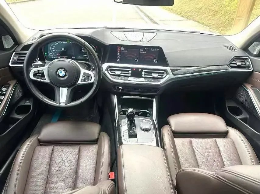 2022 BMW 3 Series 2.0T 184HP L4 8AT,autocango,china used car exporter,china ev exporter,chinese used car exporter,chinese used ev exporter