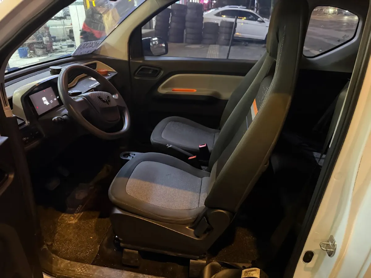 2021 WuLing HongGuang MINI EV BEV 9.3KWH,autocango,china used car exporter,china ev exporter,chinese used car exporter,chinese used ev exporter