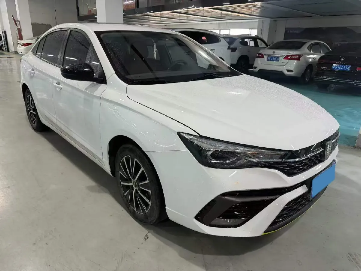 2021 Roewe i5 1.5L 120HP L4 CVT,autocango,china used car exporter,china ev exporter,chinese used car exporter,chinese used ev exporter
