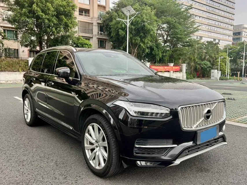 2019 Volvo XC90 2.0T 254HP L4 8AT,autocango,china used car exporter,china ev exporter,chinese used car exporter,chinese used ev exporter