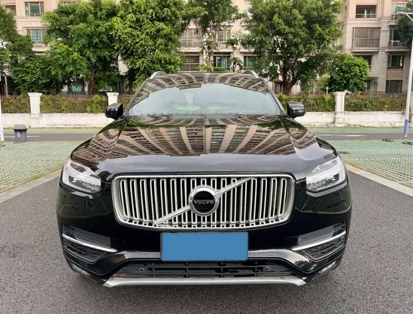 2019 Volvo XC90 2.0T 254HP L4 8AT,autocango,china used car exporter,china ev exporter,chinese used car exporter,chinese used ev exporter