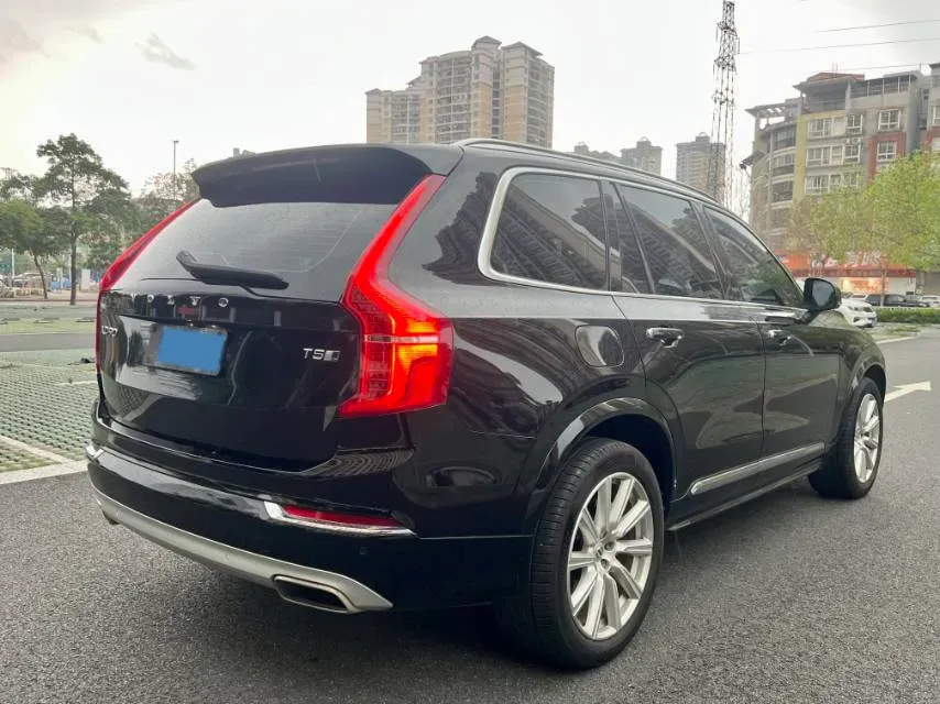 2019 Volvo XC90 2.0T 254HP L4 8AT,autocango,china used car exporter,china ev exporter,chinese used car exporter,chinese used ev exporter