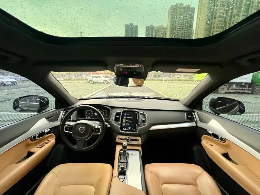 2019 Volvo XC90 2.0T 254HP L4 8AT,autocango,china used car exporter,china ev exporter,chinese used car exporter,chinese used ev exporter