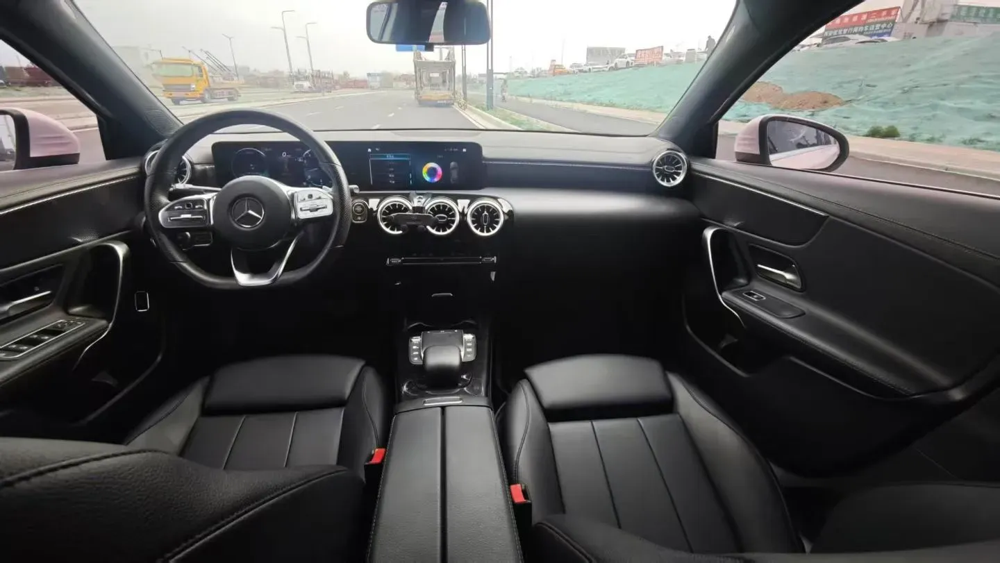 2022 Mercedes-Benz A Class 1.3T 163HP L4 7DCT,autocango,china used car exporter,china ev exporter,chinese used car exporter,chinese used ev exporter