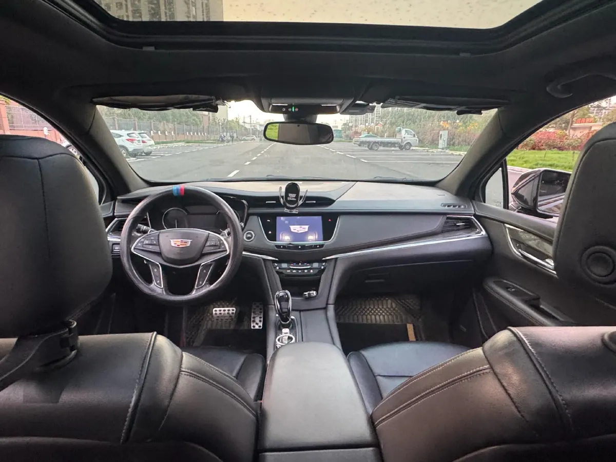 2021 Cadillac XT5 2.0T 237HP L4 9AT,autocango,china used car exporter,china ev exporter,chinese used car exporter,chinese used ev exporter