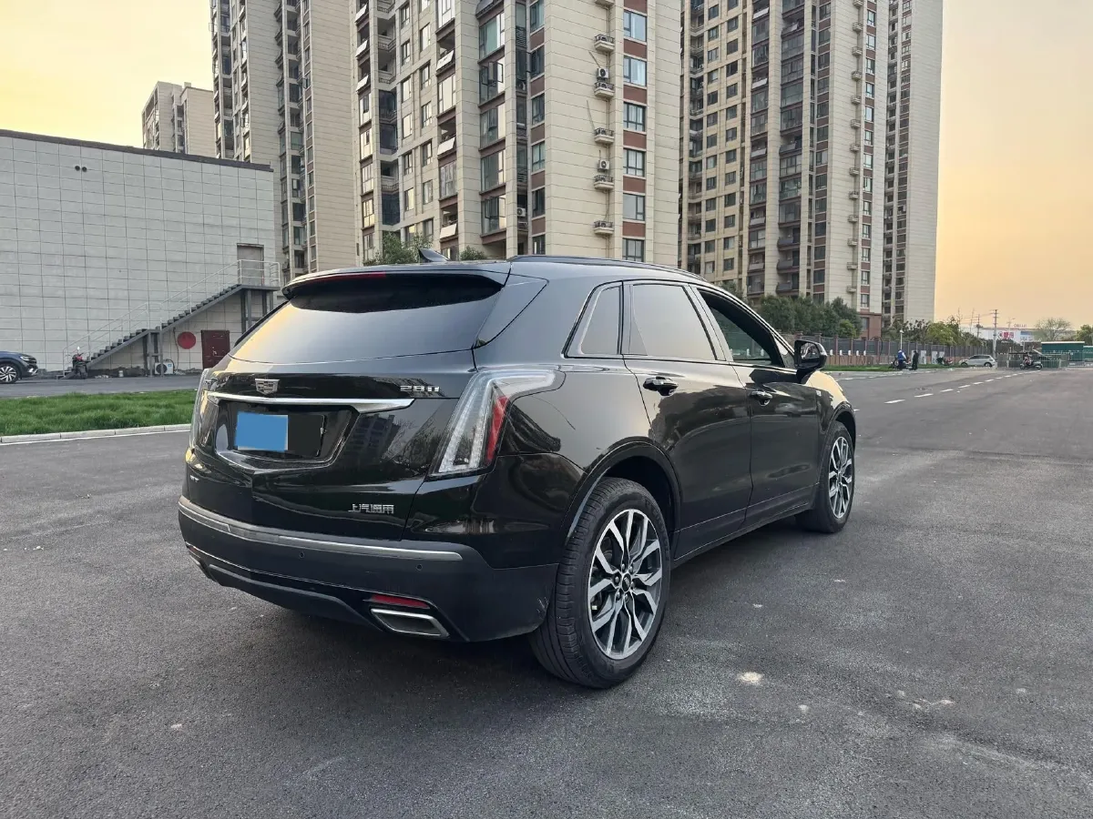 2021 Cadillac XT5 2.0T 237HP L4 9AT,autocango,china used car exporter,china ev exporter,chinese used car exporter,chinese used ev exporter