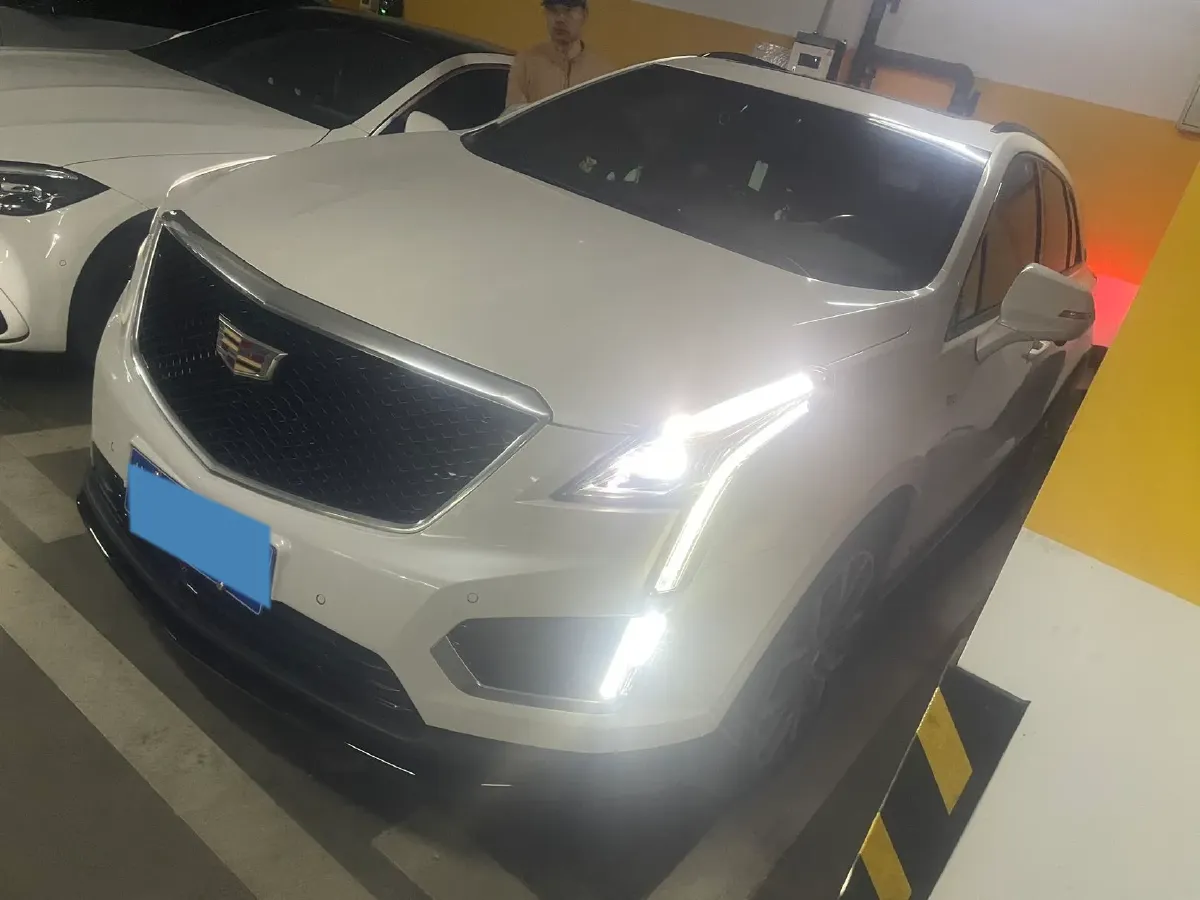 2022 Cadillac XT5 2.0T 237HP L4 9AT,autocango,china used car exporter,china ev exporter,chinese used car exporter,chinese used ev exporter