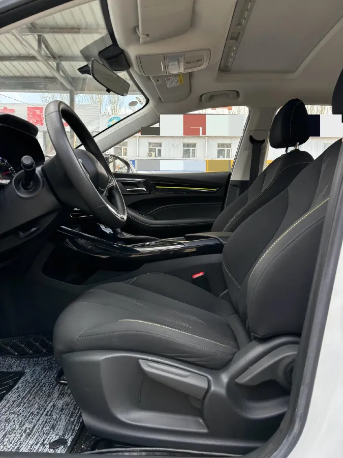 2021 Roewe i5 1.5L 120HP L4 CVT,autocango,china used car exporter,china ev exporter,chinese used car exporter,chinese used ev exporter