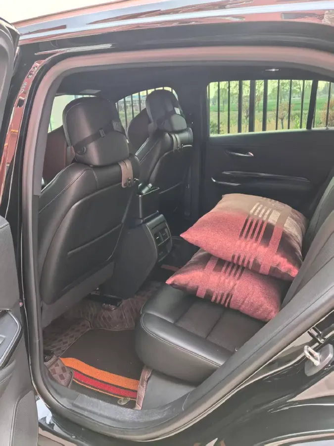 2022 Cadillac XT4 2.0T 237HP L4 9AT,autocango,china used car exporter,china ev exporter,chinese used car exporter,chinese used ev exporter