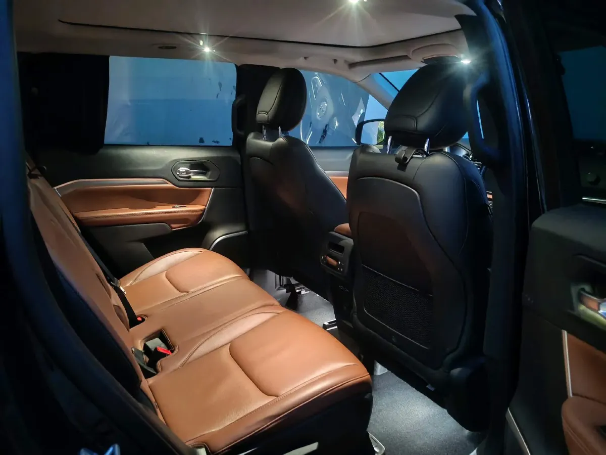 2021 Lincoln Corsair 2.0T 245HP L4 8AT,autocango,china used car exporter,china ev exporter,chinese used car exporter,chinese used ev exporter