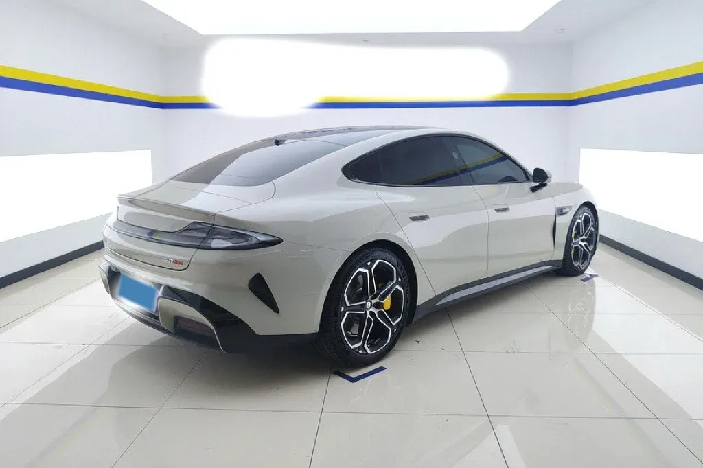 2024 MI SU7 BEV 101KWH,autocango,china used car exporter,china ev exporter,chinese used car exporter,chinese used ev exporter