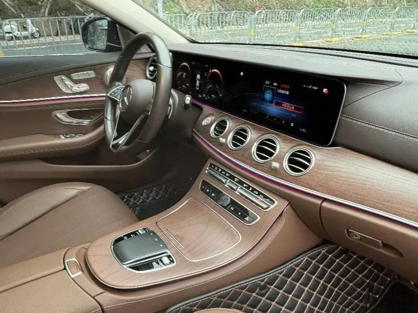 2022 Mercedes-Benz E Class 2.0T 211HP L4 9AT PHEV 25.4KWH,autocango,china used car exporter,china ev exporter,chinese used car exporter,chinese used ev exporter