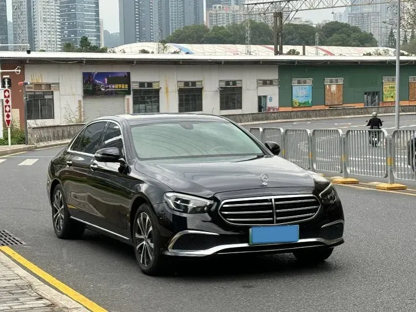 2022 Mercedes-Benz E Class 2.0T 211HP L4 9AT PHEV 25.4KWH,autocango,china used car exporter,china ev exporter,chinese used car exporter,chinese used ev exporter