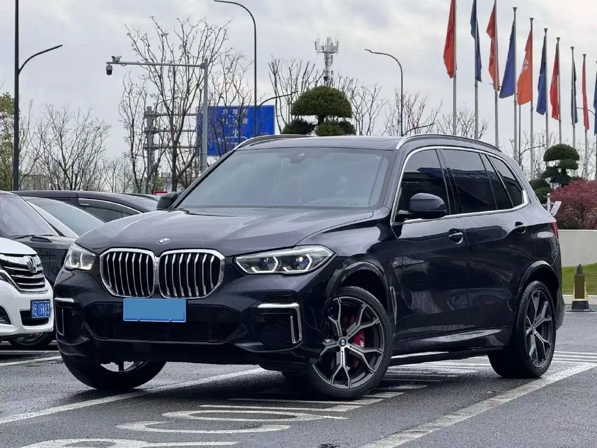 2022 BMW X5 3.0T 333HP L6 8AT,autocango,china used car exporter,china ev exporter,chinese used car exporter,chinese used ev exporter