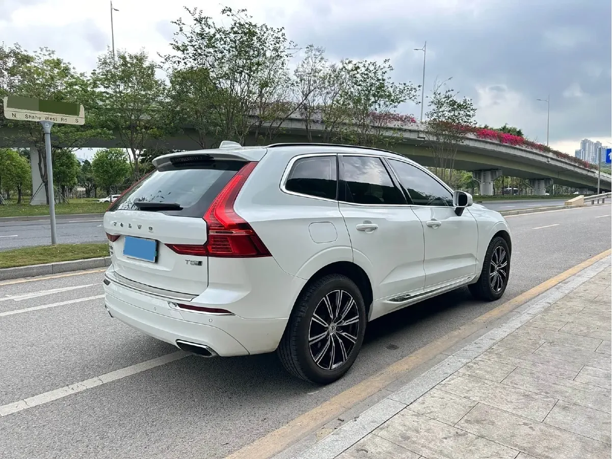 2020 Volvo XC60 2.0T 254HP L4 8AT,autocango,china used car exporter,china ev exporter,chinese used car exporter,chinese used ev exporter