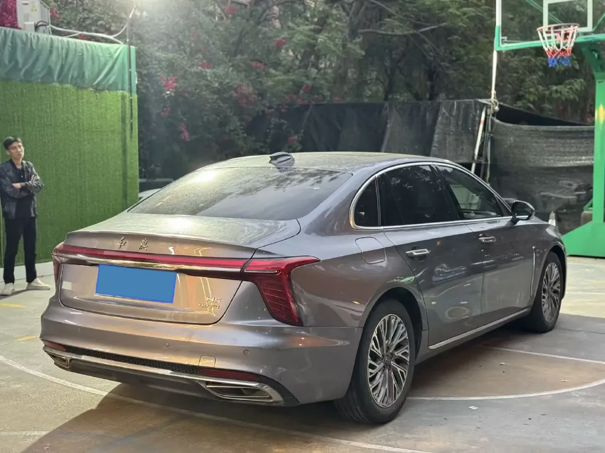 2023 HongQi H5 1.5T 169HP L4 E-CVT Hybrid,autocango,china used car exporter,china ev exporter,chinese used car exporter,chinese used ev exporter