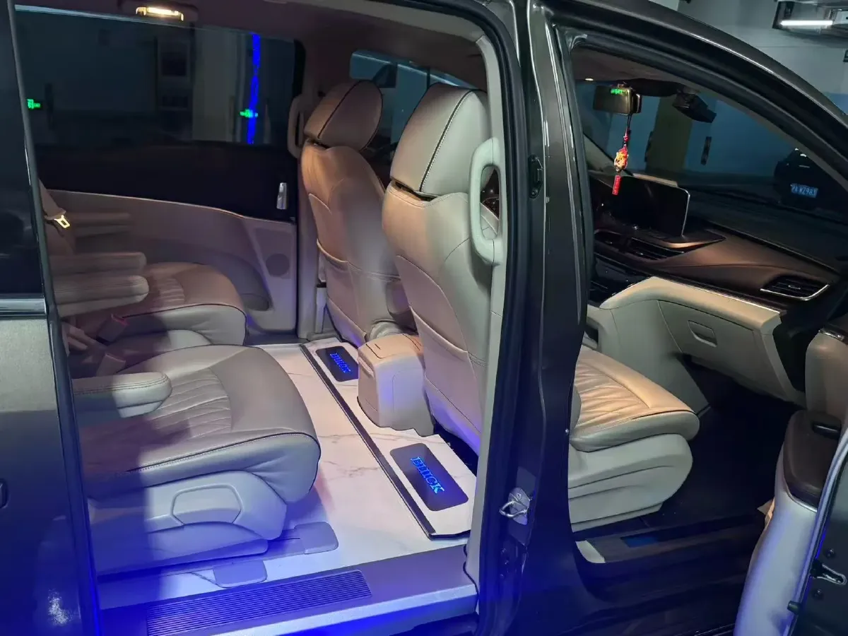 2023 Buick GL8 2.0T 237HP L4 9AT,autocango,china used car exporter,china ev exporter,chinese used car exporter,chinese used ev exporter