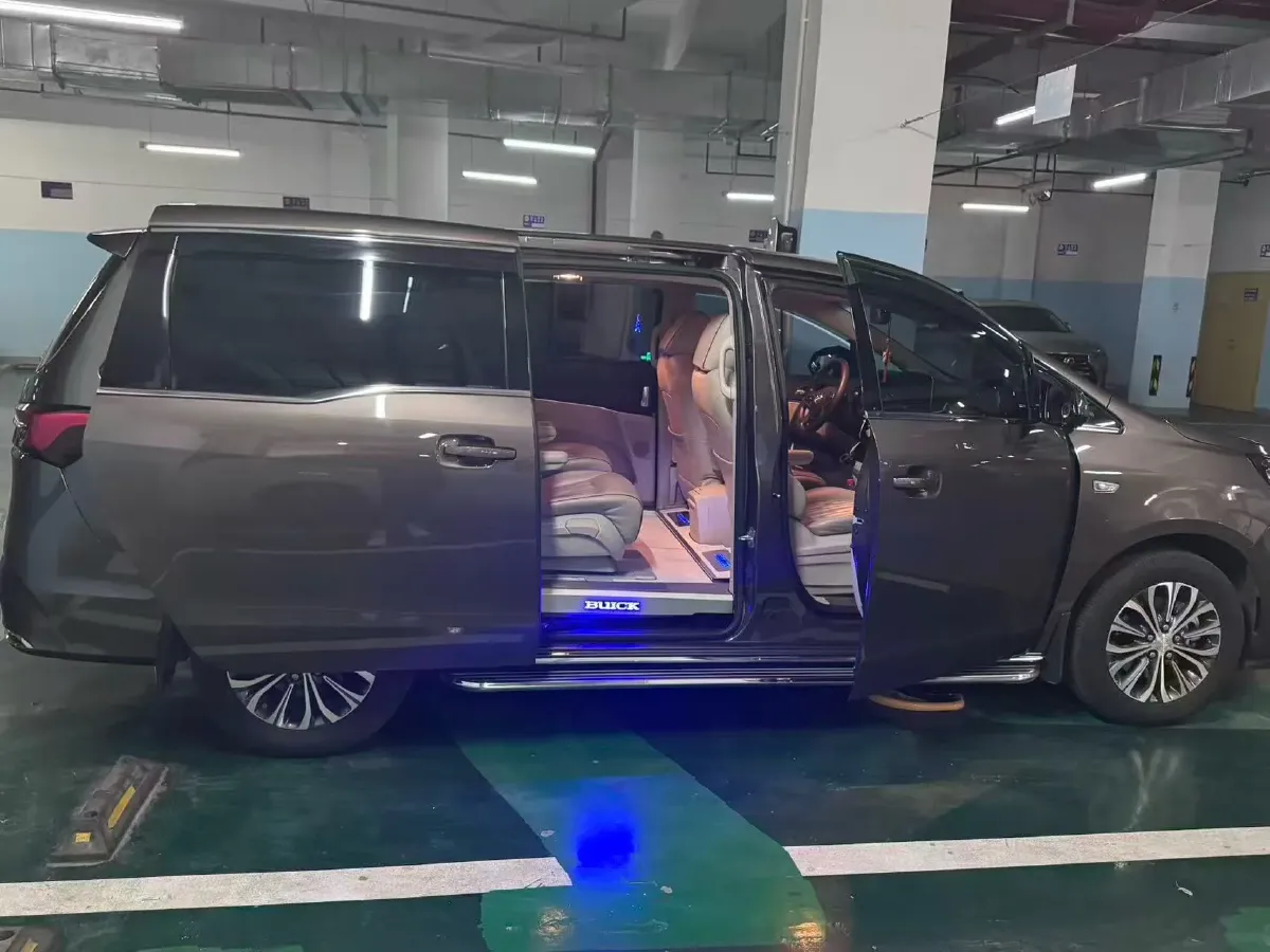 2023 Buick GL8 2.0T 237HP L4 9AT,autocango,china used car exporter,china ev exporter,chinese used car exporter,chinese used ev exporter